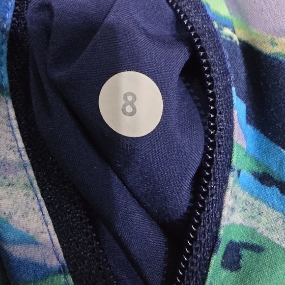 Lululemon Tracker Short III Seven Wonders Multi Hero Blue Size 8 Linning Cut Out - Picture 3 of 7